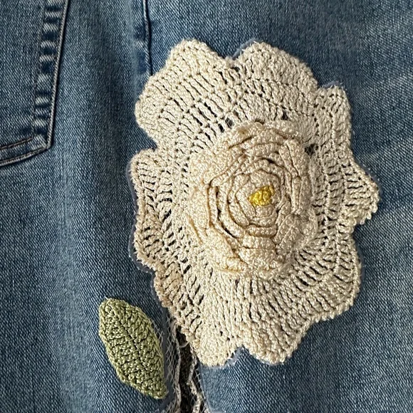 🌸 Lara Erica Embroidered Floral Wide Leg Jeans Size 6 Boho Statement - Picture 3 of 12